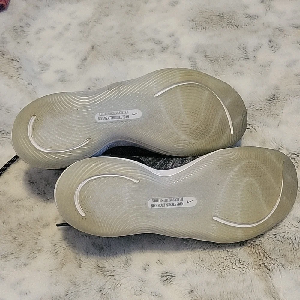 Nike KD11 Flyknit Basketball Shoes - Picture 15 of 15